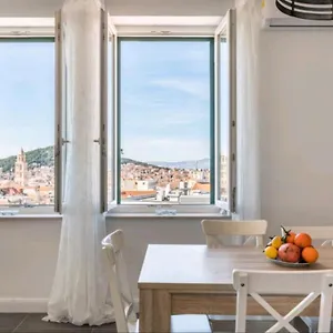 Just Like - Cityapartment With Netflix Split