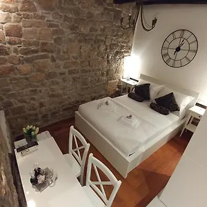 Center Of Split